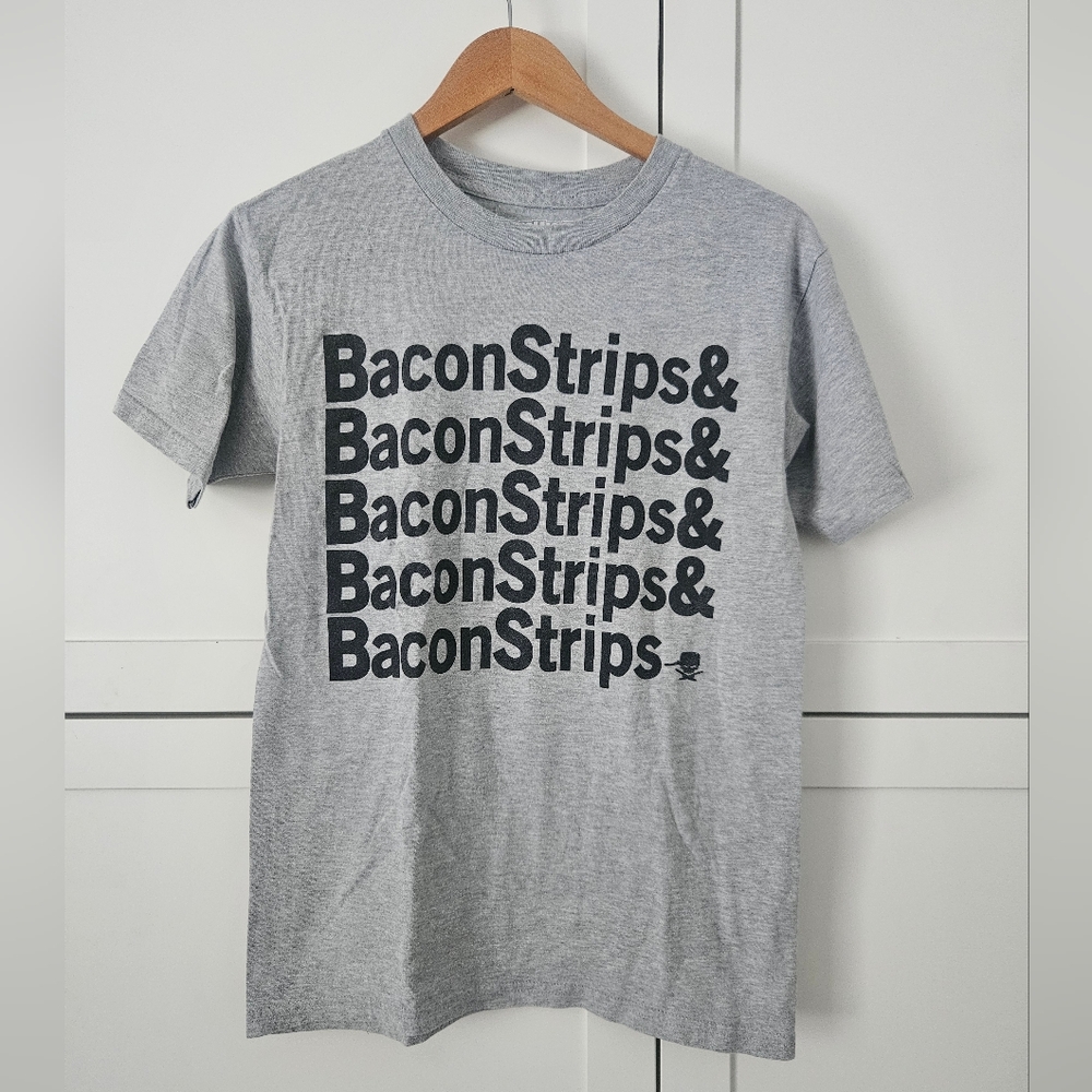 Grey Graphic Tee with YouTube 2000s Nostalgia Bacon Strips Print, Men's Size S